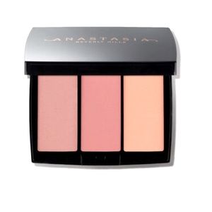 Anastasia Beverly Hills- Blush Blush Trio - Peachy Love. New!